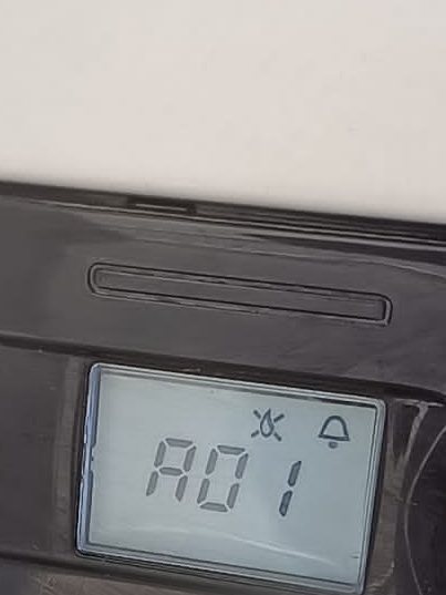 Kombi ekranında A01 hata kodu ve basınç göstergesi